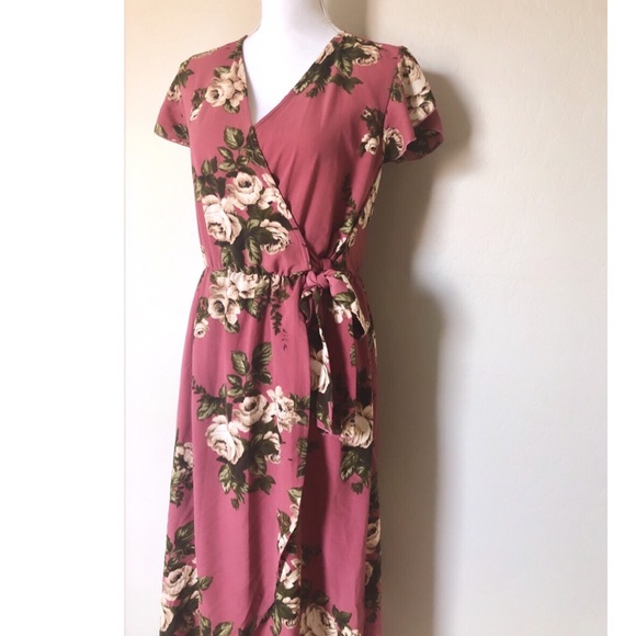 Dresses & Skirts - Floral High Low Maxi Dress
